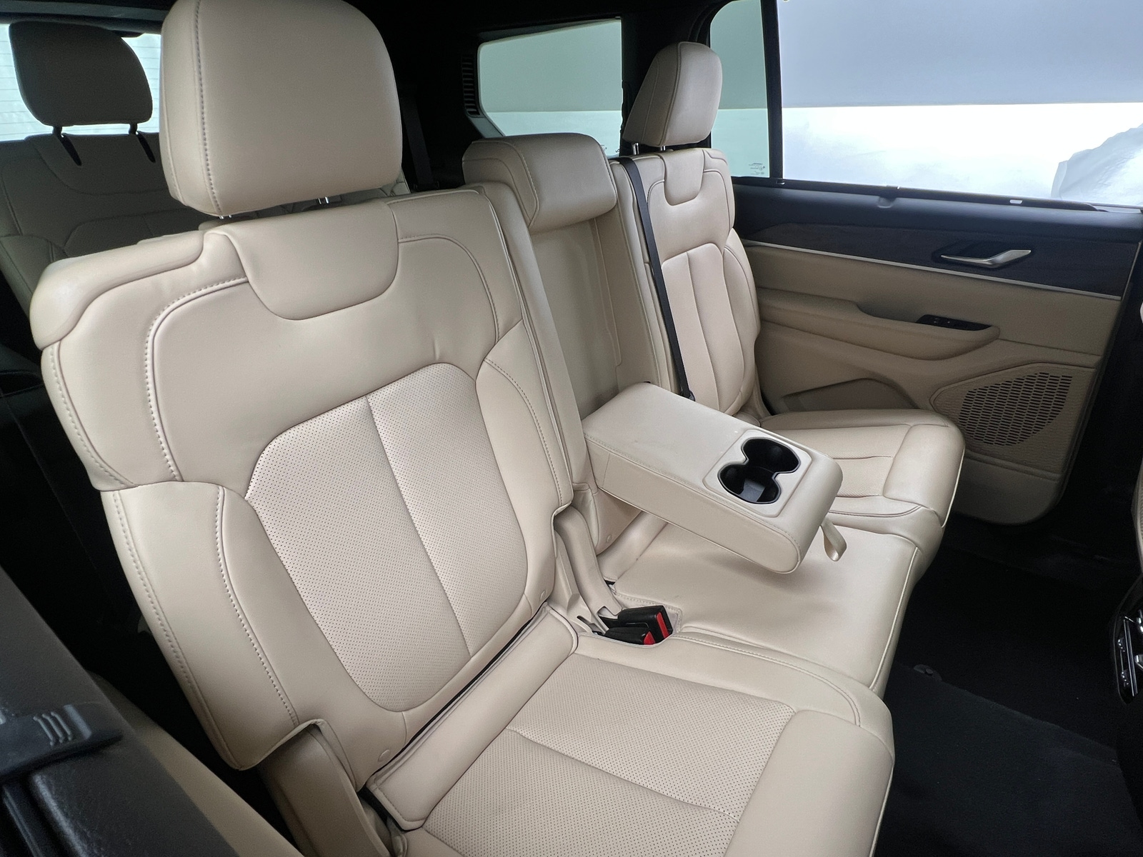 Thumbnail: 2024 Jeep Grand Cherokee L - 5