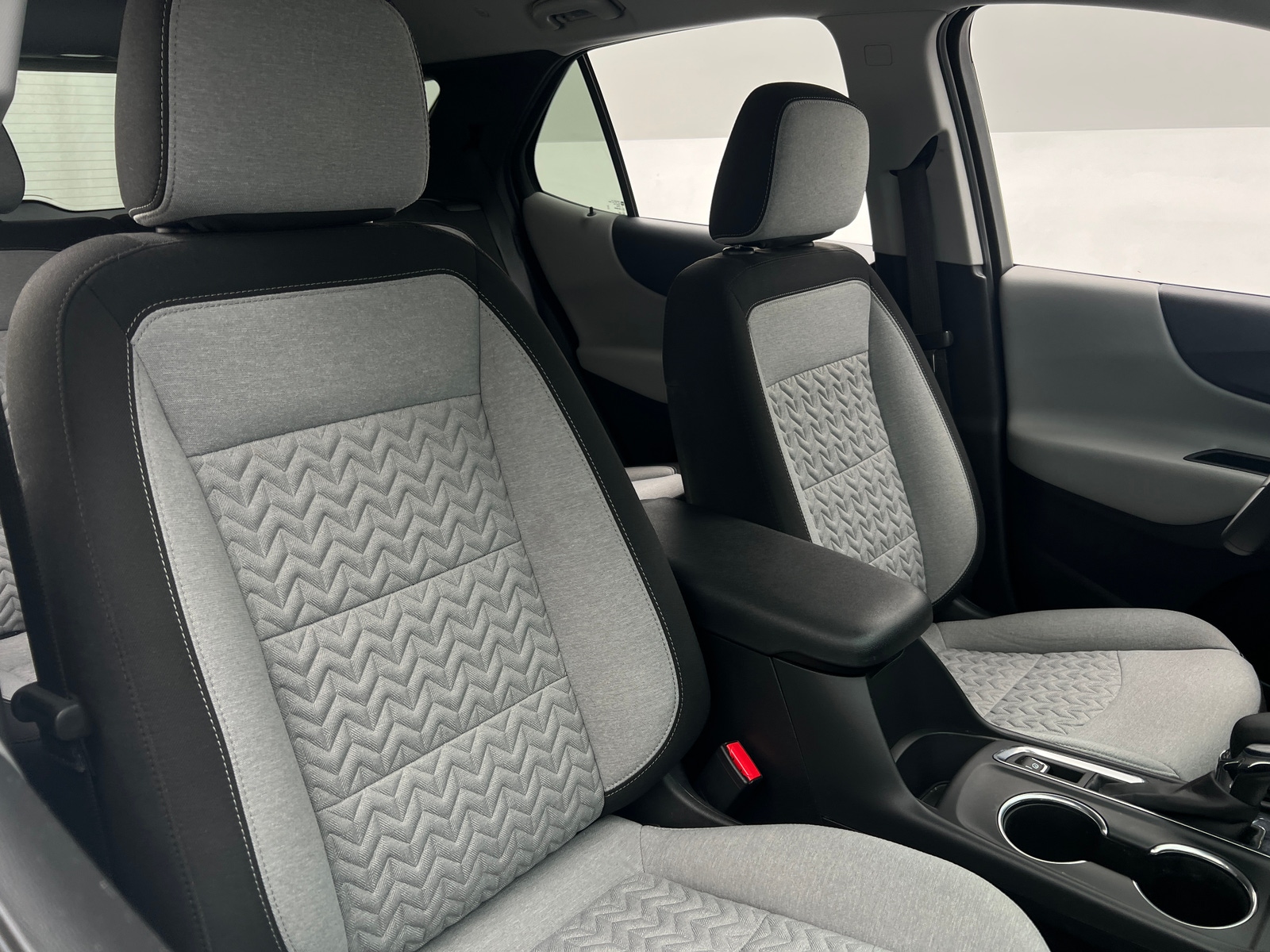 Thumbnail: 2022 Chevrolet Equinox - 2