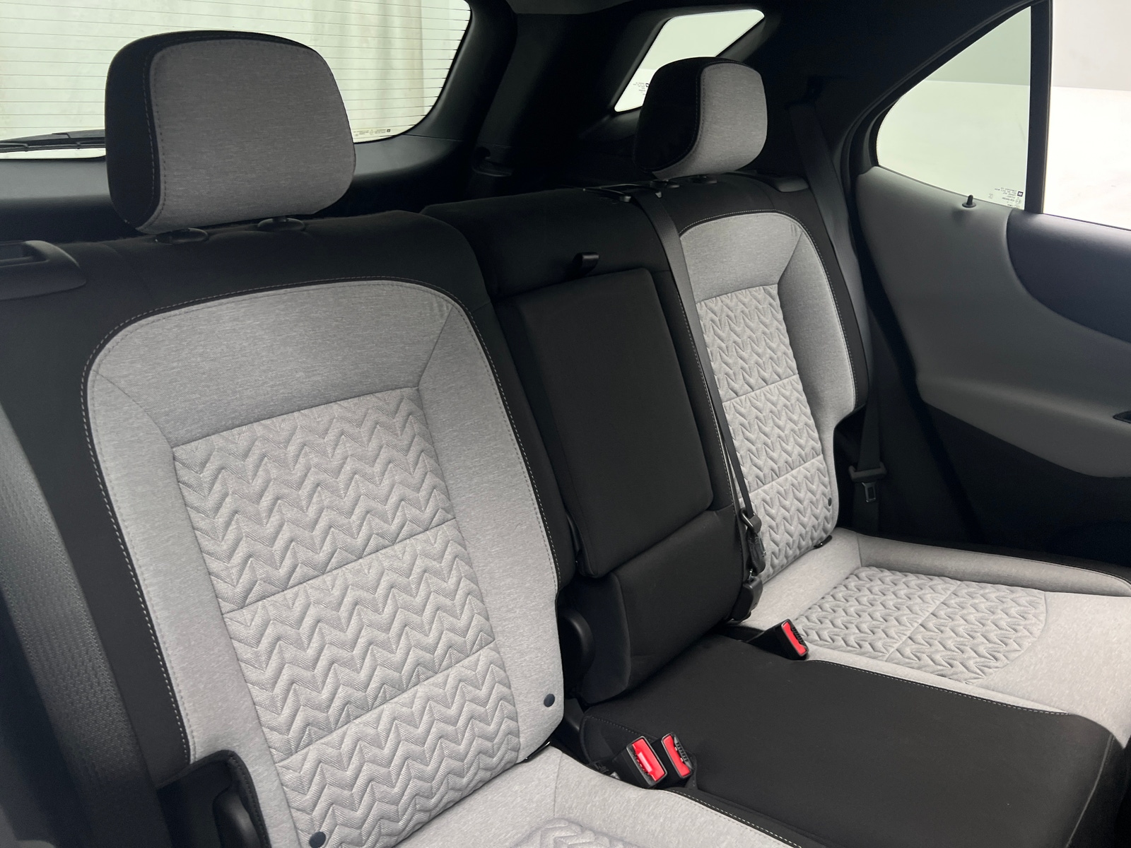 Thumbnail: 2022 Chevrolet Equinox - 6