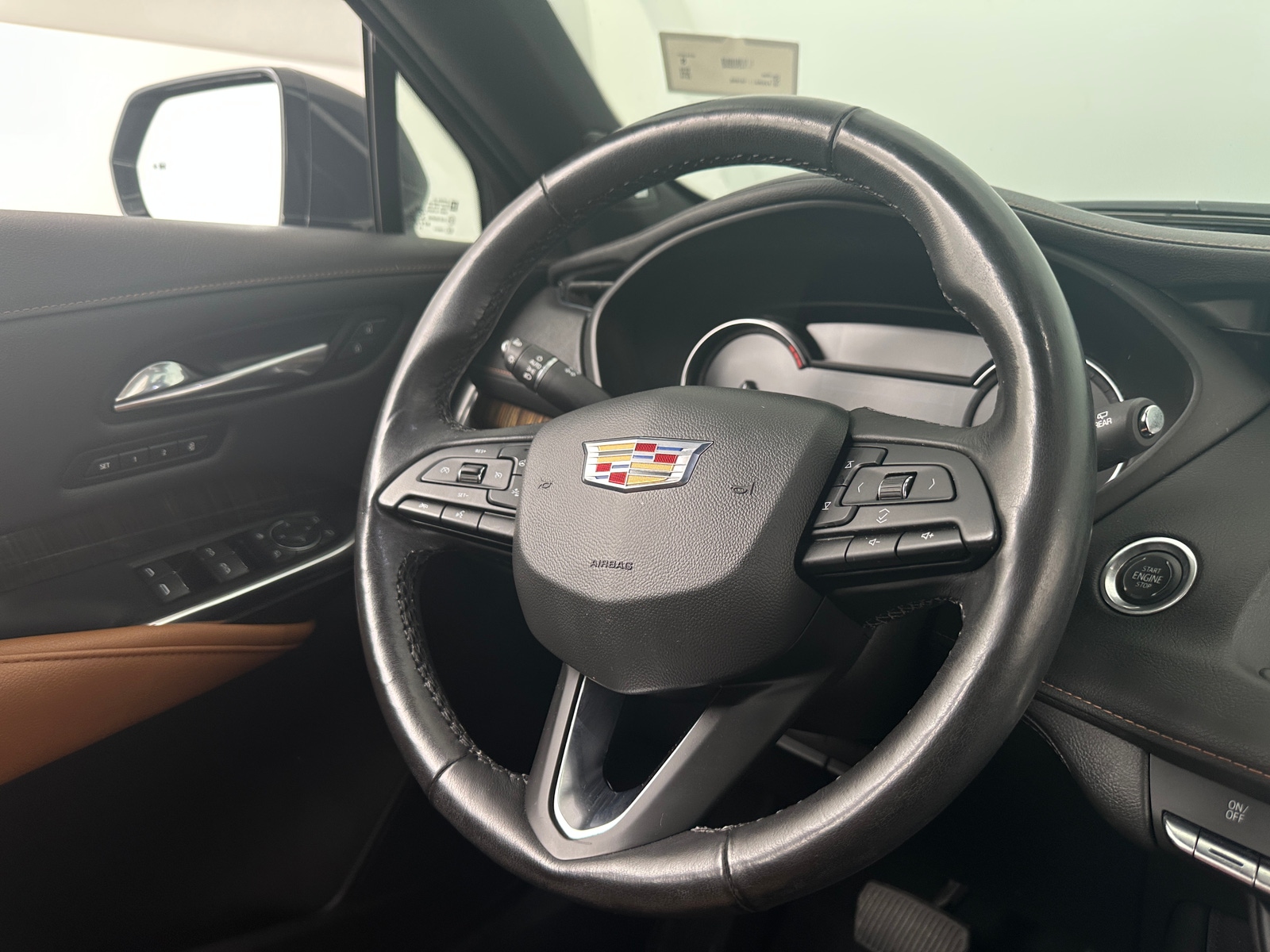 Thumbnail: 2019 Cadillac XT4 - 4