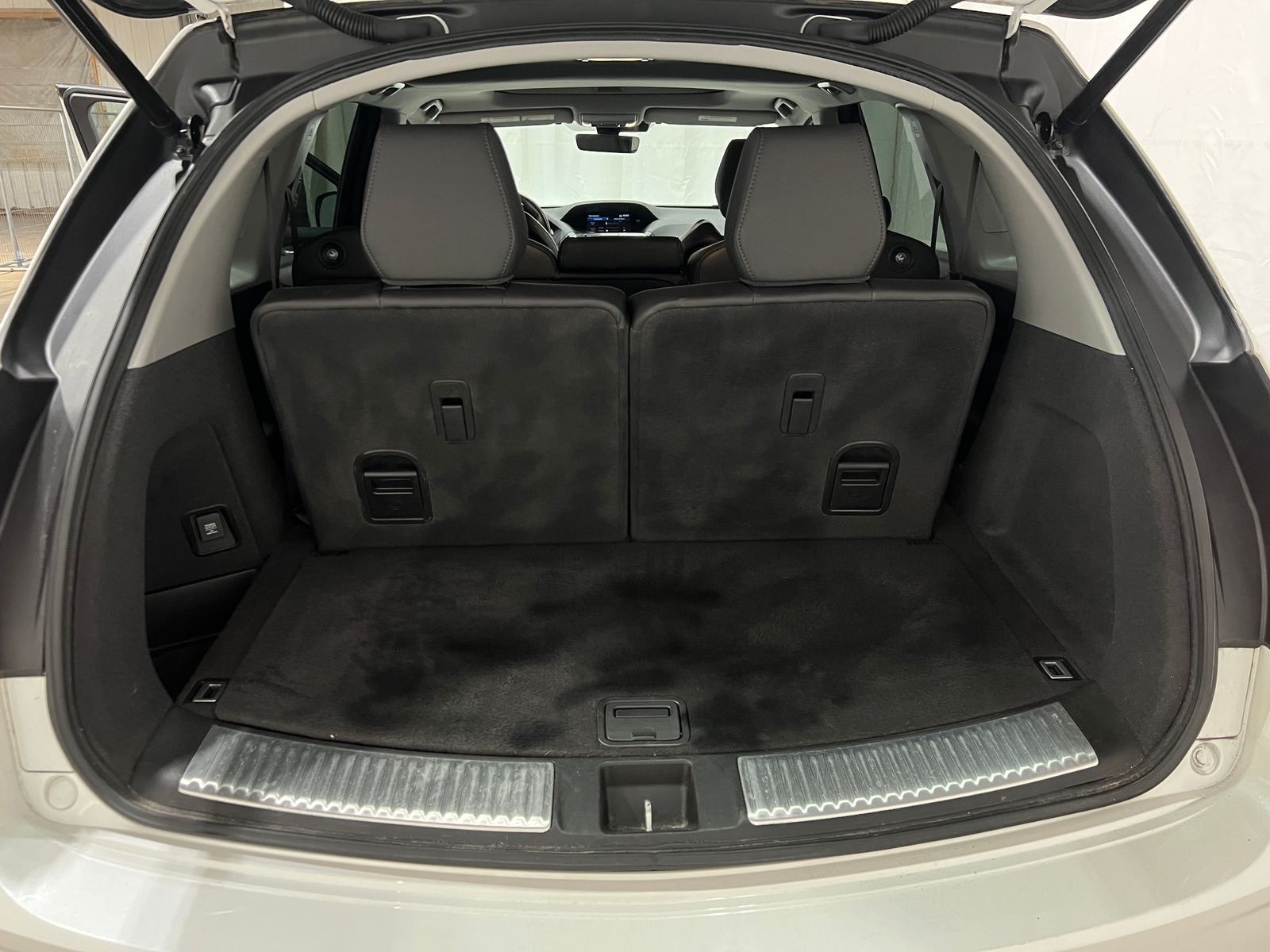 Thumbnail: 2020 Acura MDX - 6