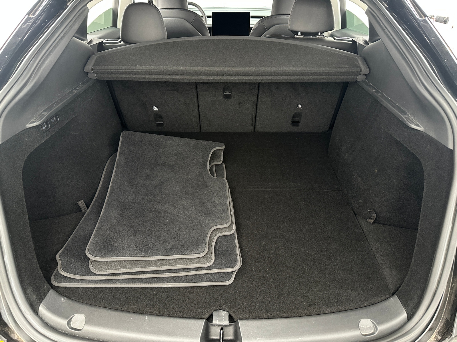 Thumbnail: 2023 Tesla Model Y - 6