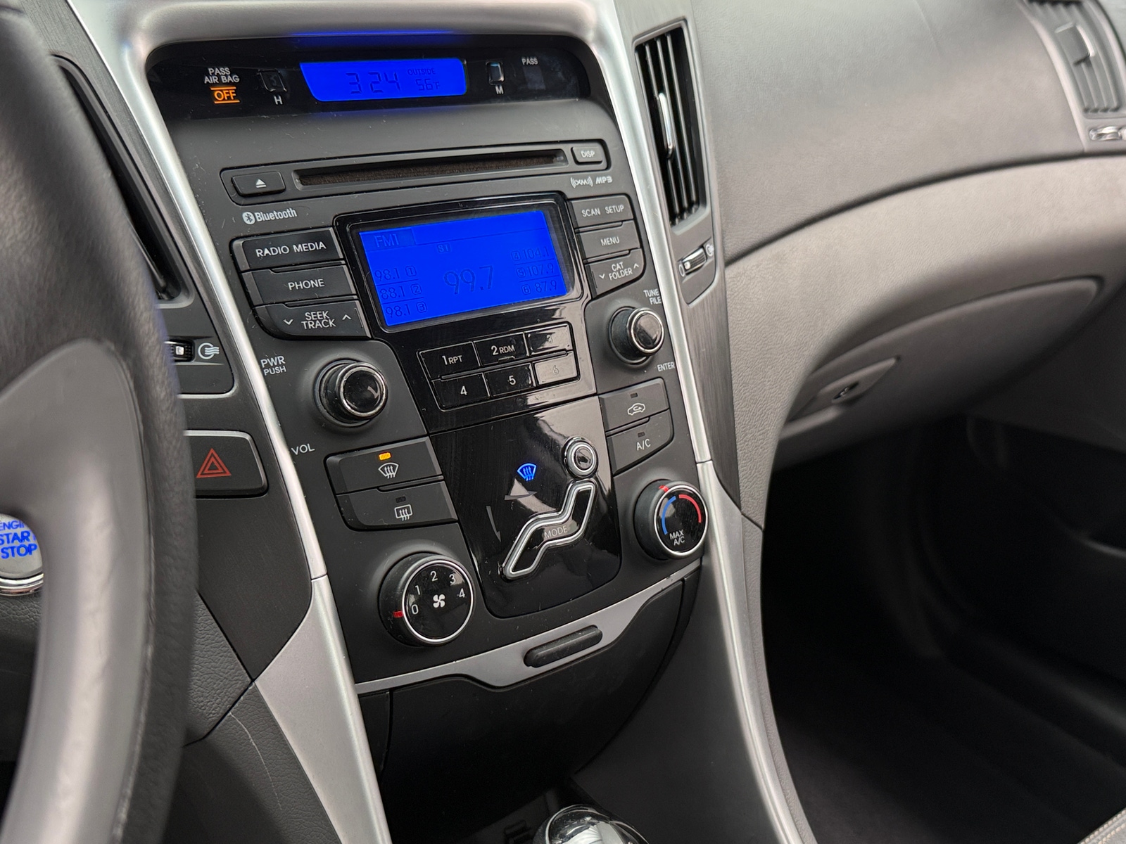 Thumbnail: 2013 Hyundai Sonata - 3