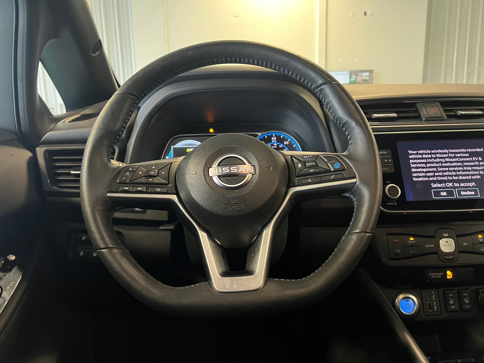 Thumbnail: 2023 Nissan Leaf - 5
