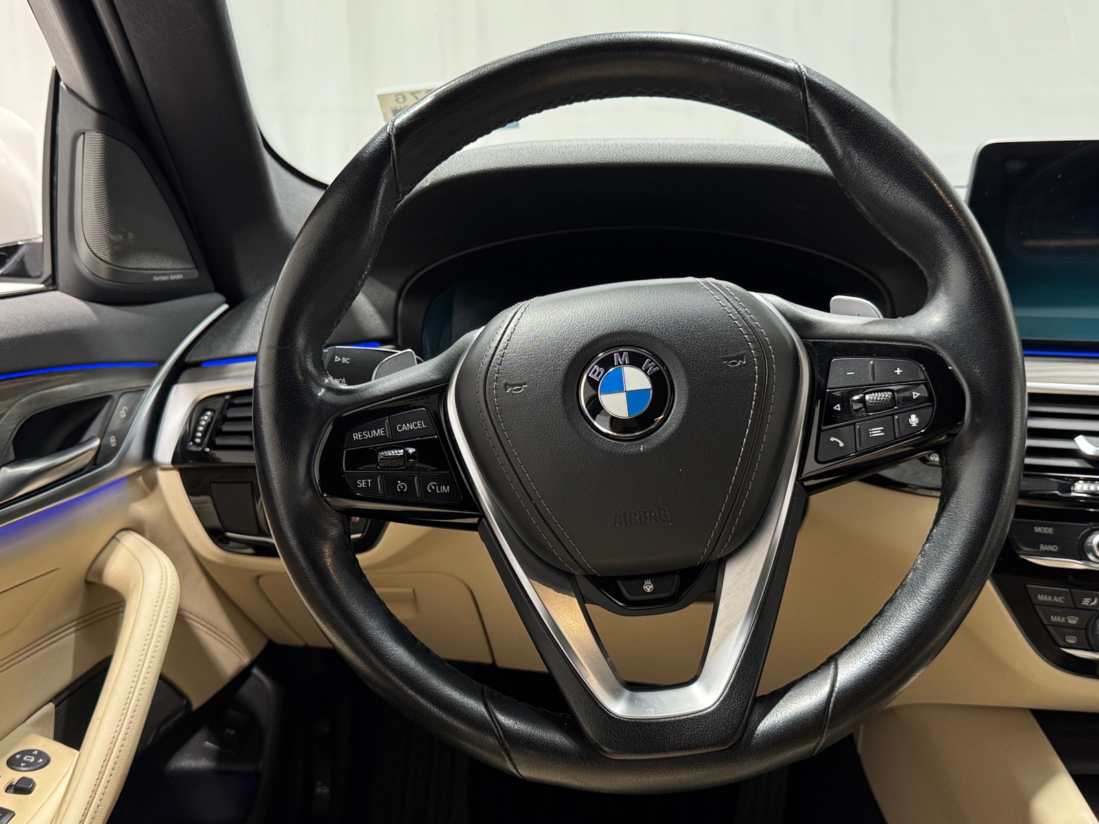 Thumbnail: 2022 BMW 5 Series - 5