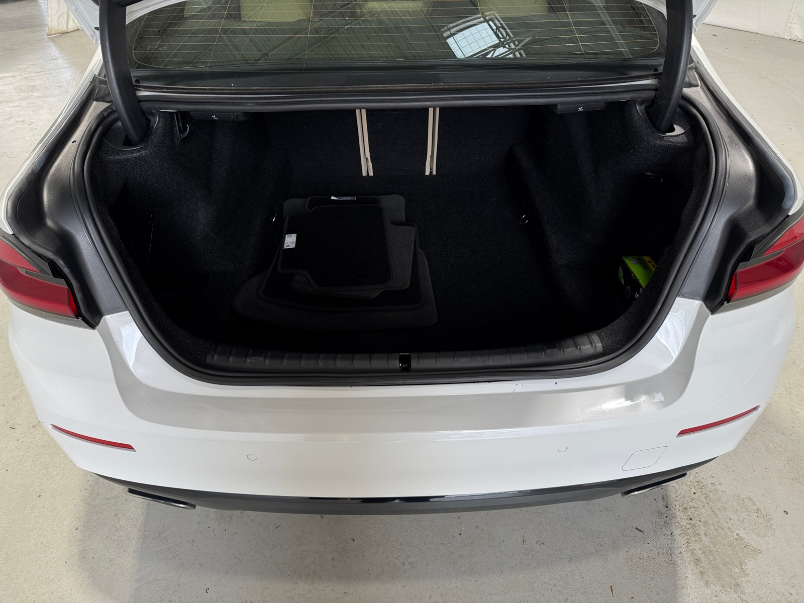 Thumbnail: 2022 BMW 5 Series - 7