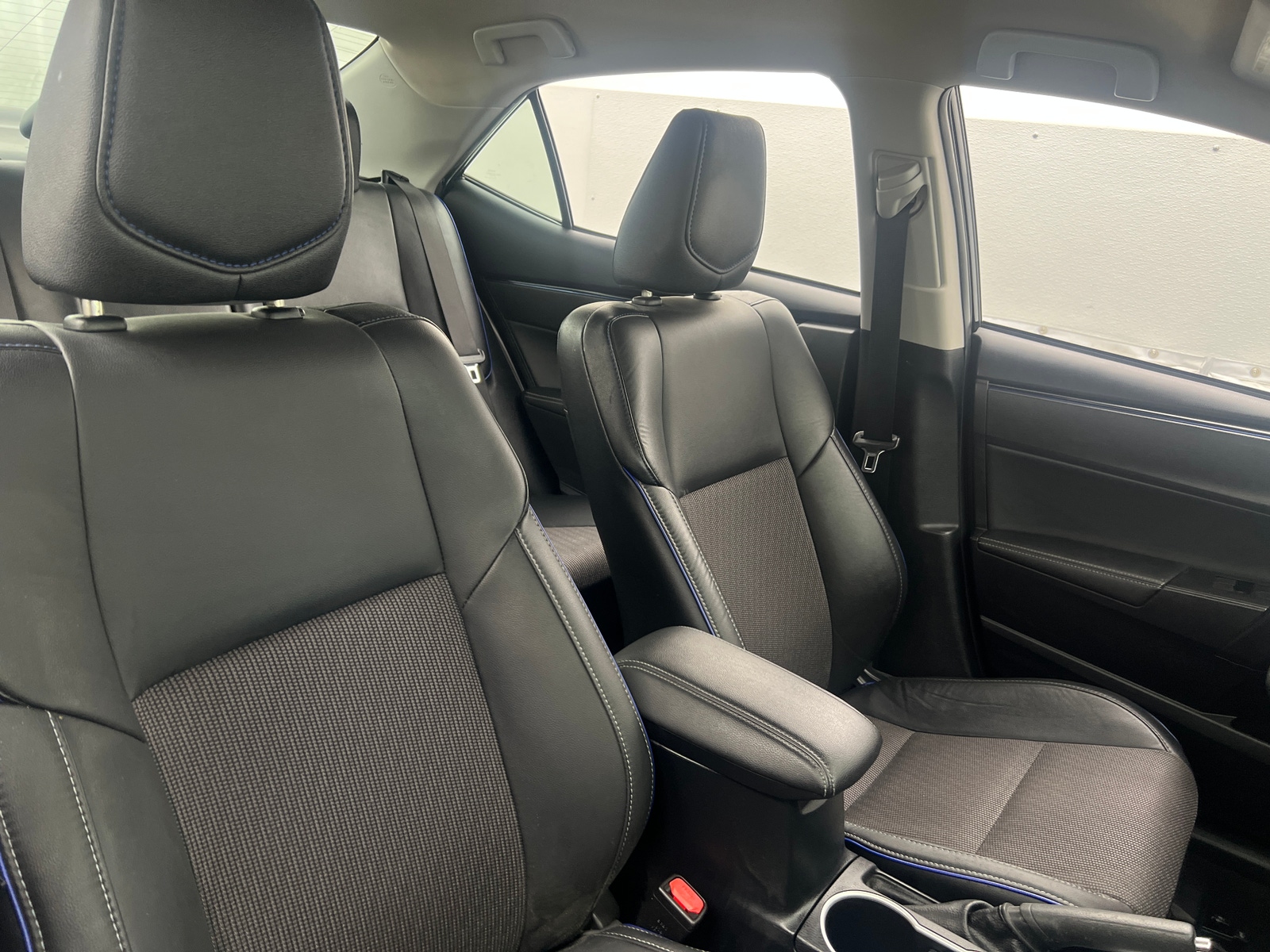 Thumbnail: 2017 Toyota Corolla - 2