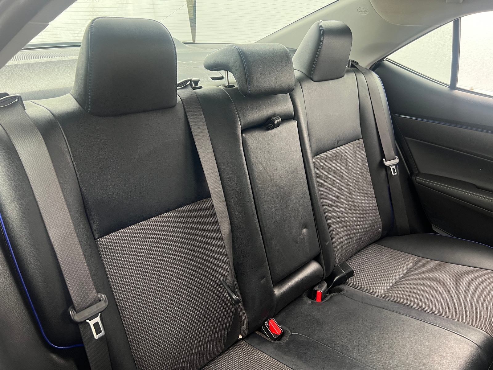 Thumbnail: 2017 Toyota Corolla - 6