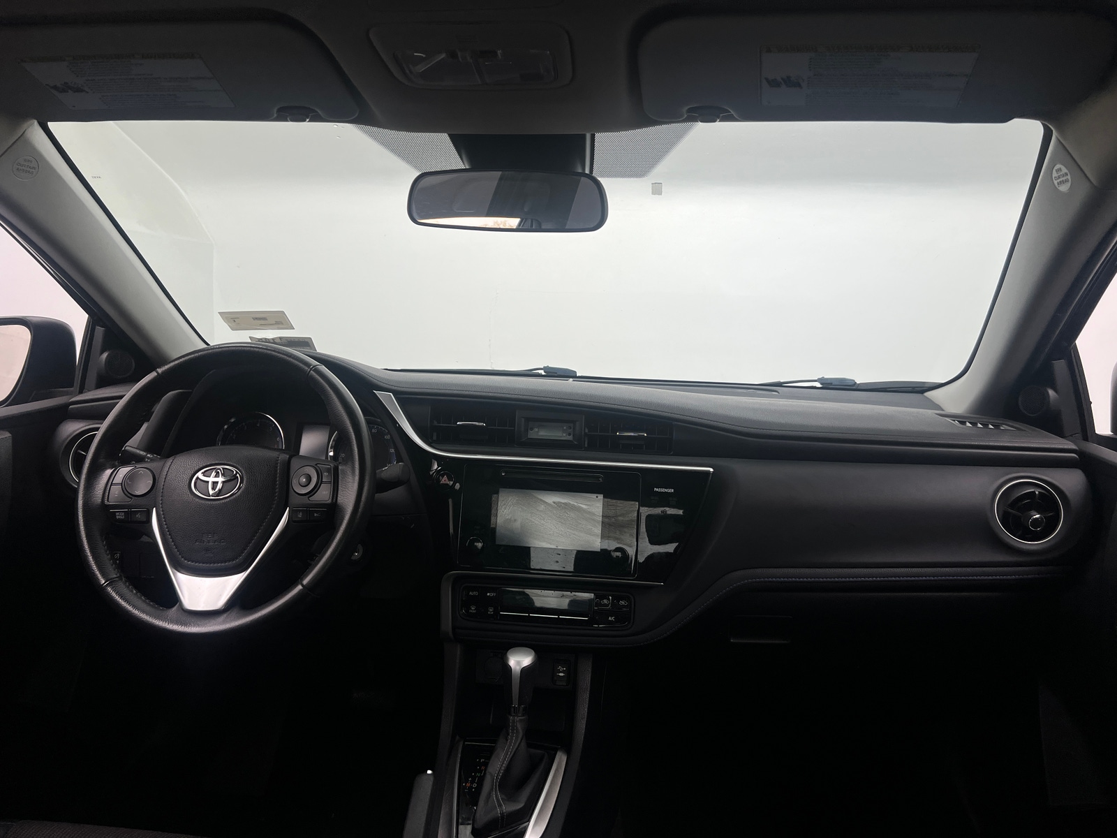 Thumbnail: 2017 Toyota Corolla - 3