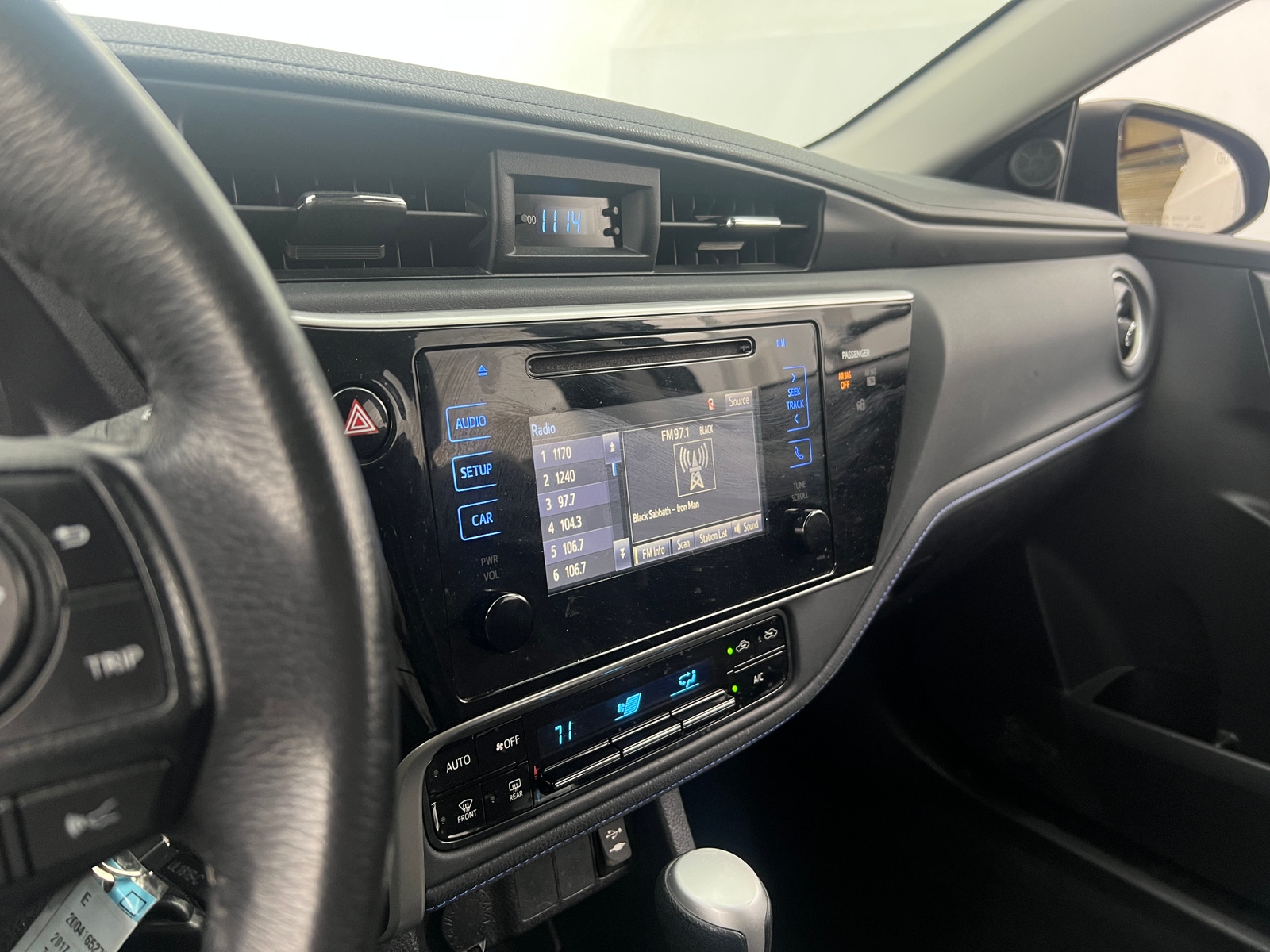 Thumbnail: 2017 Toyota Corolla - 4