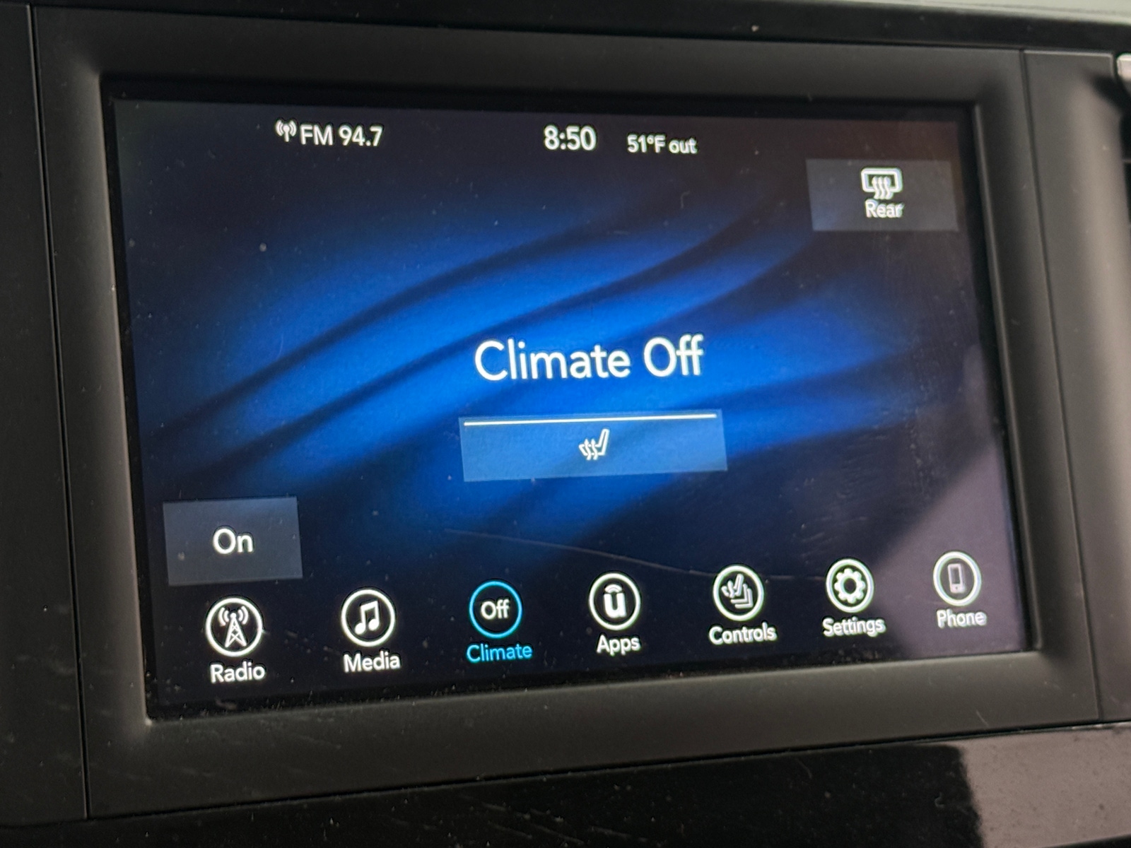 Thumbnail: 2018 Chrysler Pacifica - 3