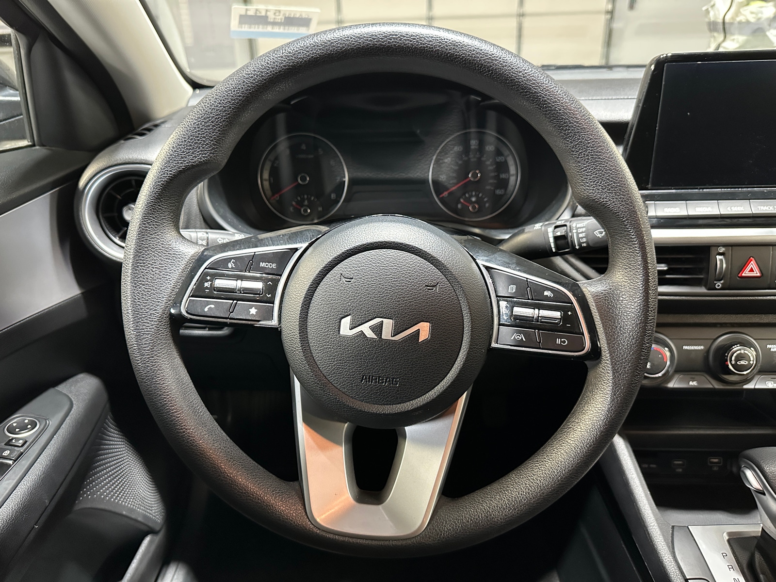 Thumbnail: 2024 Kia Forte - 5