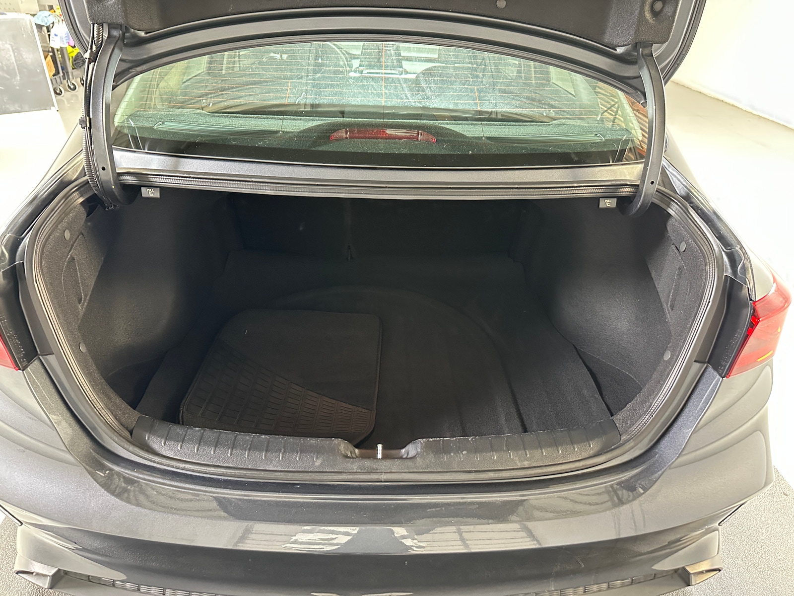 Thumbnail: 2024 Kia Forte - 7