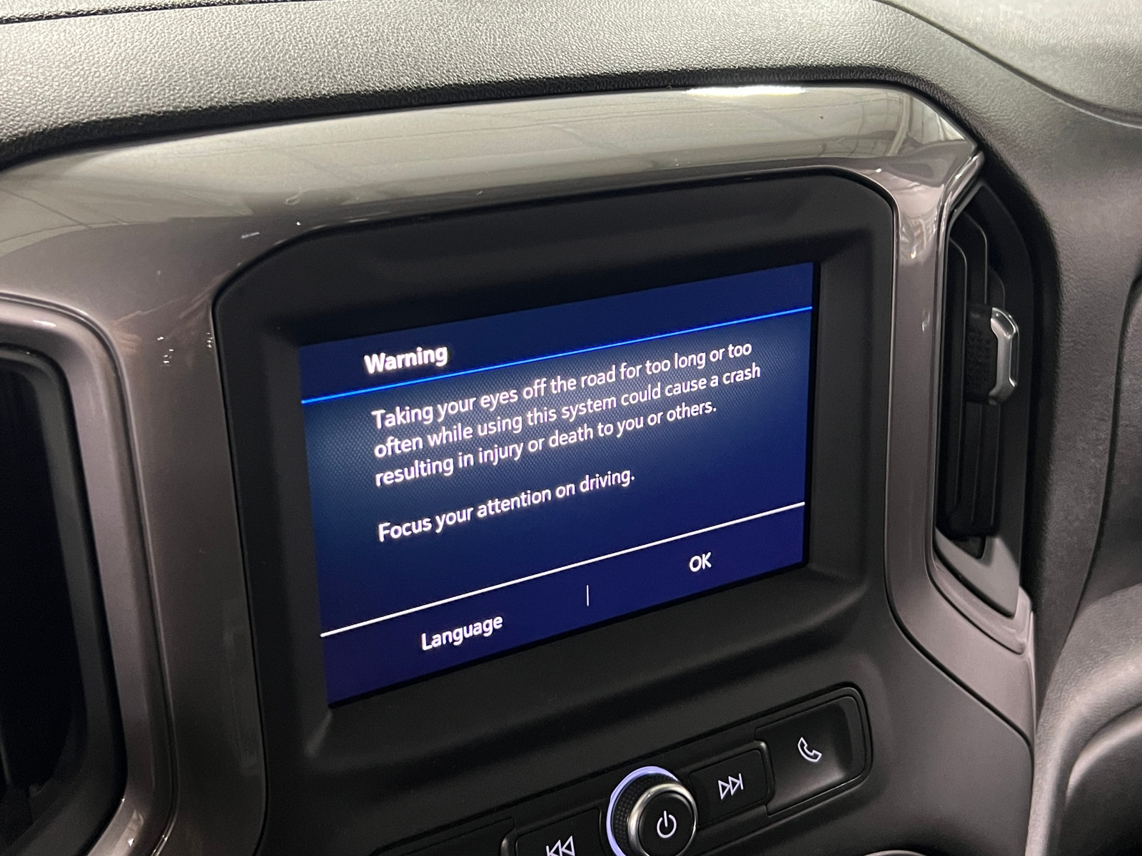 Thumbnail: 2020 Chevrolet Silverado 1500 - 4