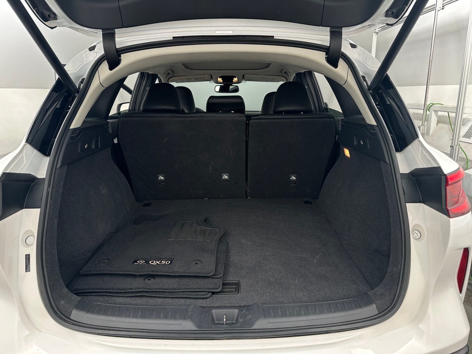 Thumbnail: 2019 INFINITI QX50 - 6