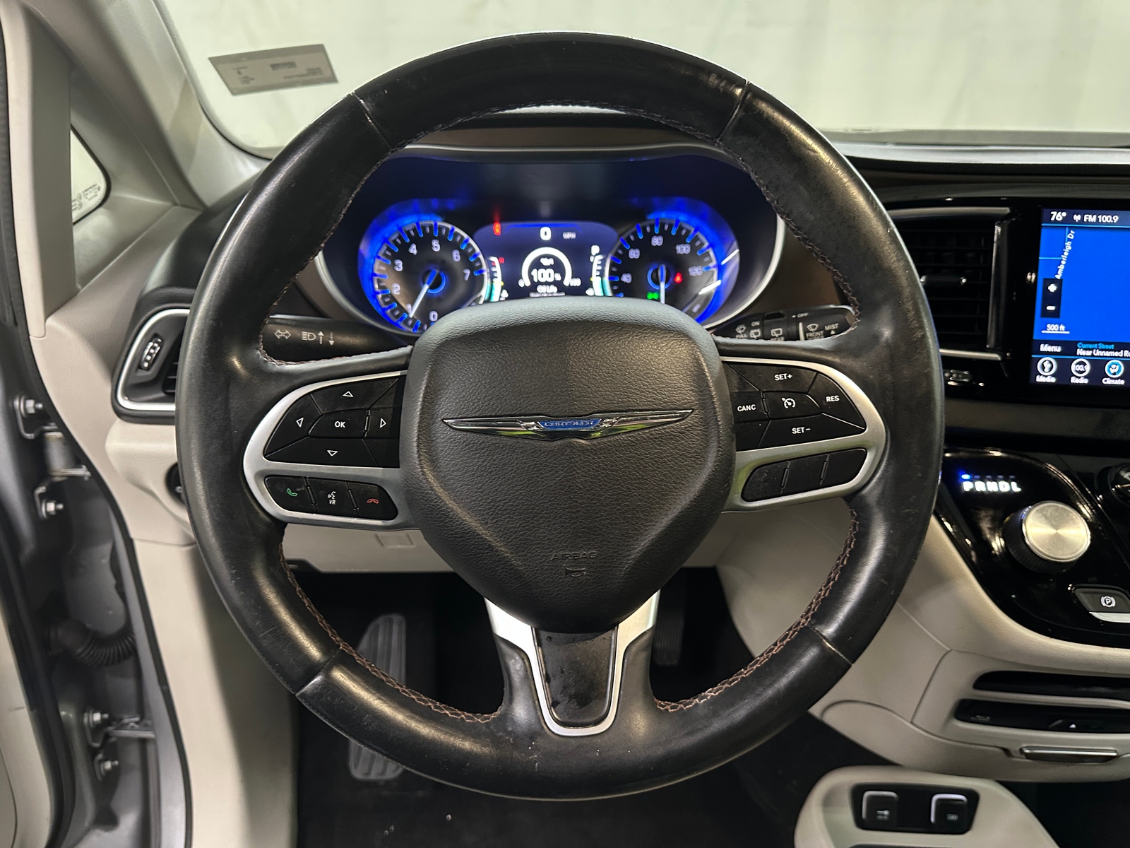 Thumbnail: 2018 Chrysler Pacifica - 4