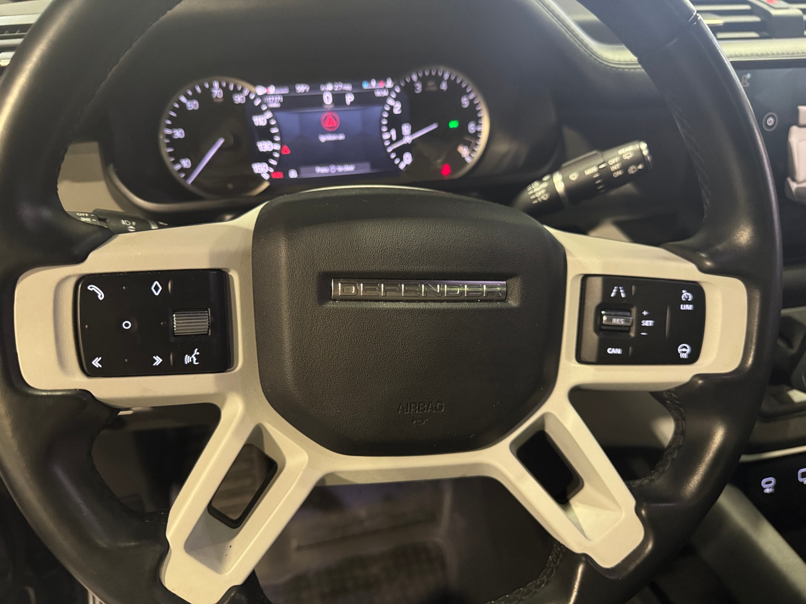 Thumbnail: 2023 Land Rover Defender - 4