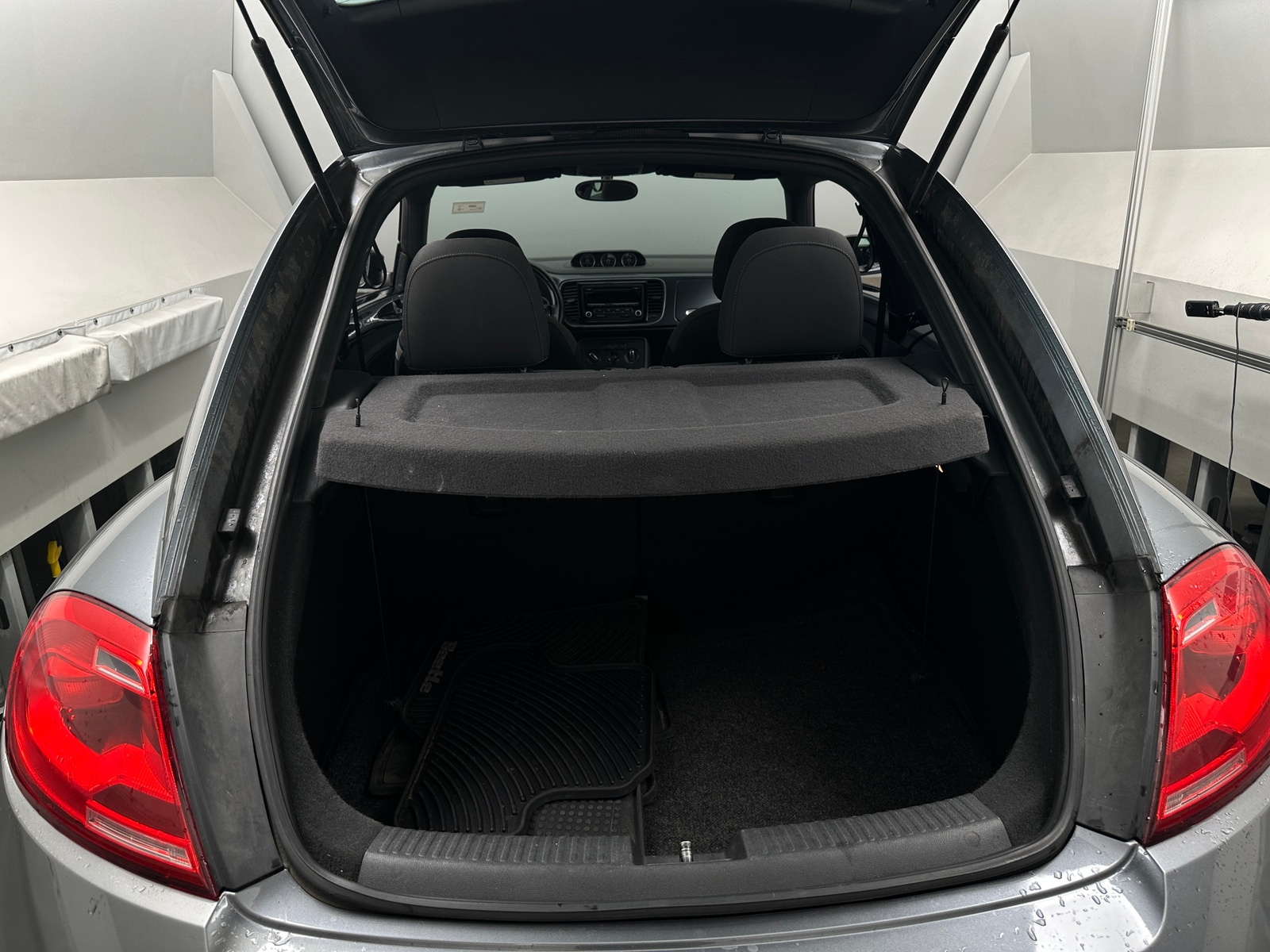 Thumbnail: 2013 Volkswagen Beetle - 7