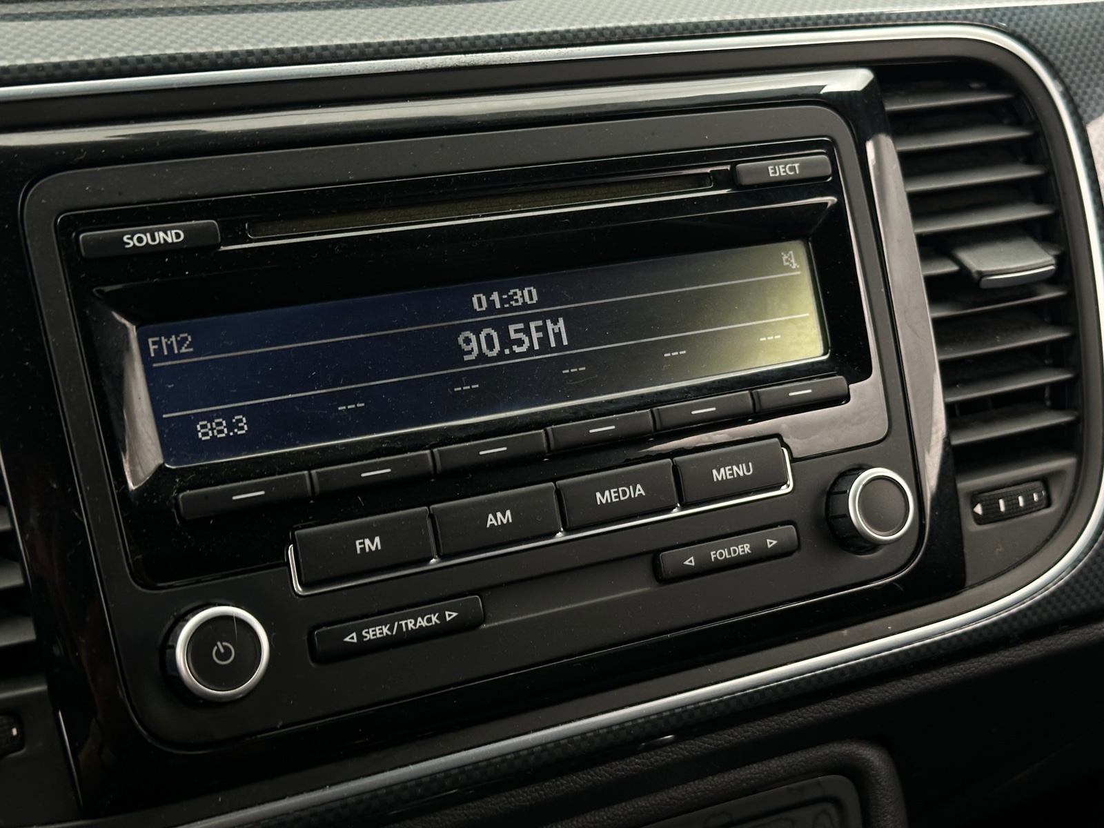 Thumbnail: 2013 Volkswagen Beetle - 4