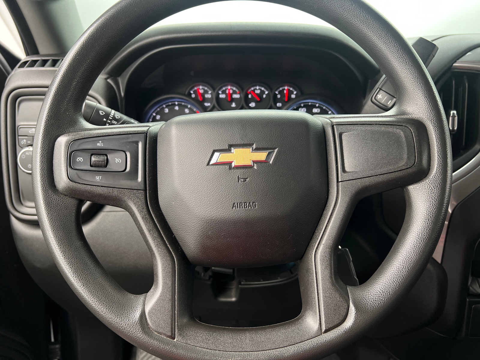 Thumbnail: 2019 Chevrolet Silverado 1500 - 5