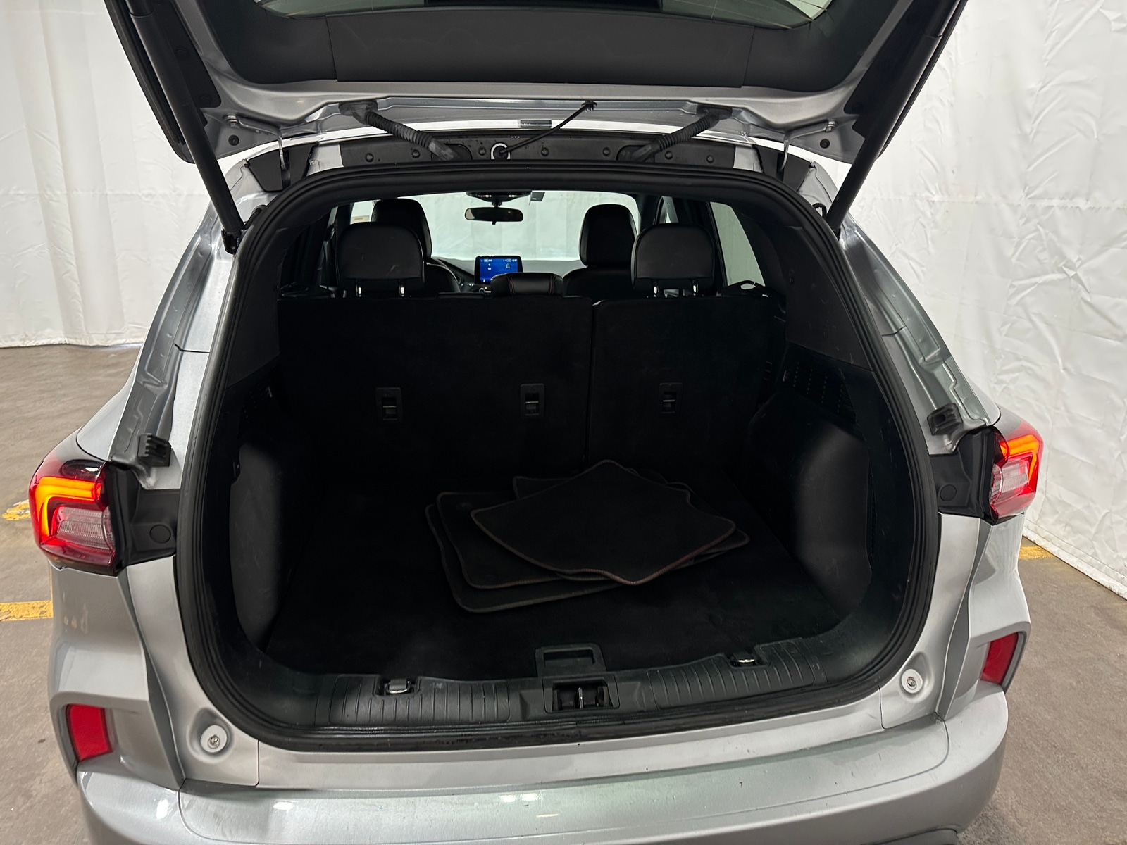 Thumbnail: 2023 Ford Escape - 7