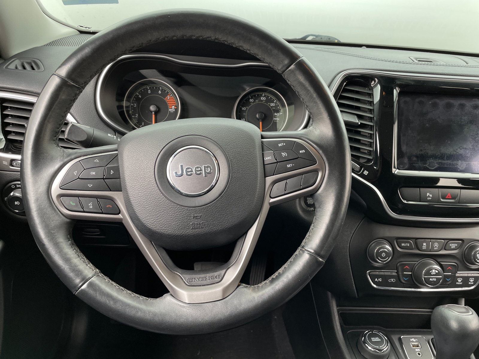 Thumbnail: 2019 Jeep Cherokee - 4