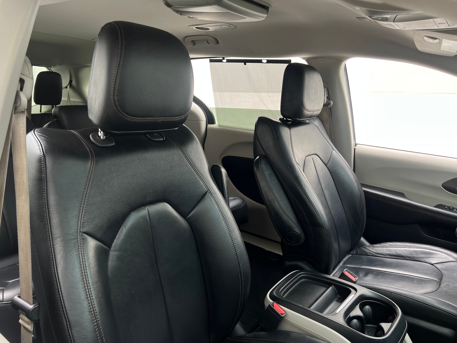 Thumbnail: 2017 Chrysler Pacifica - 2