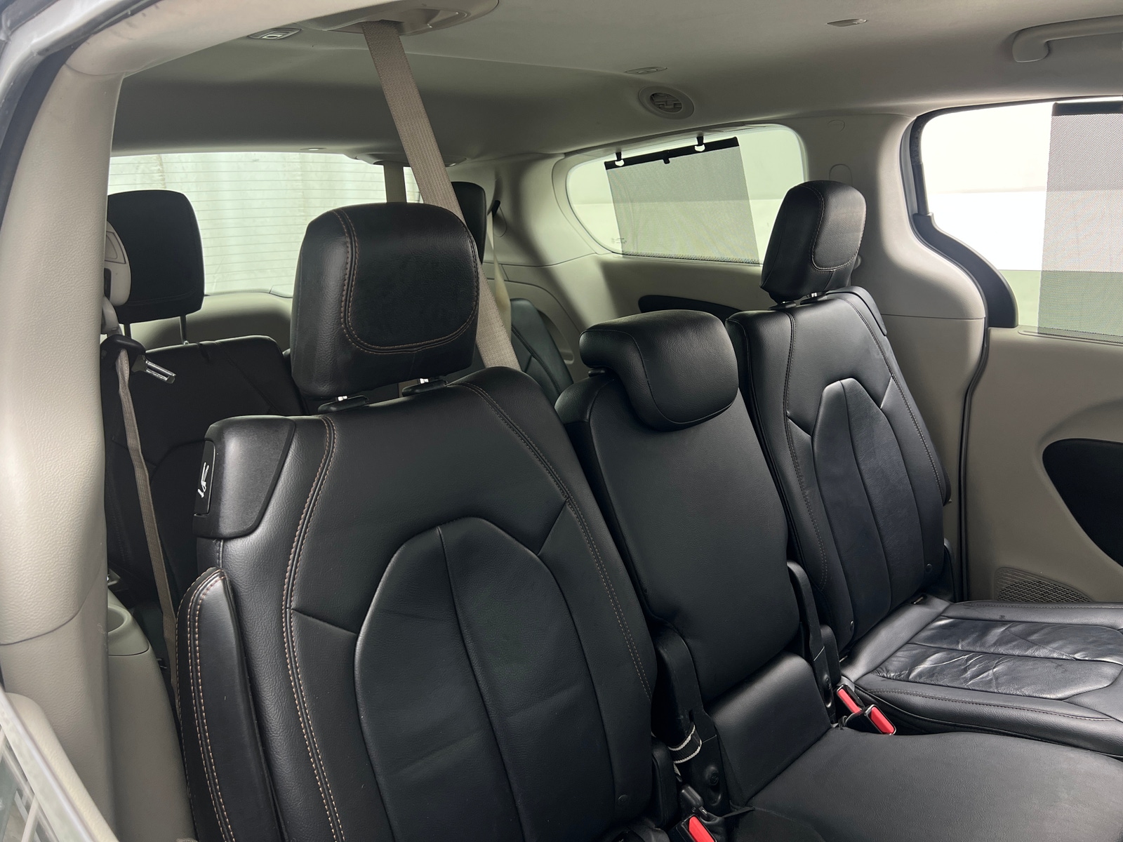 Thumbnail: 2017 Chrysler Pacifica - 6