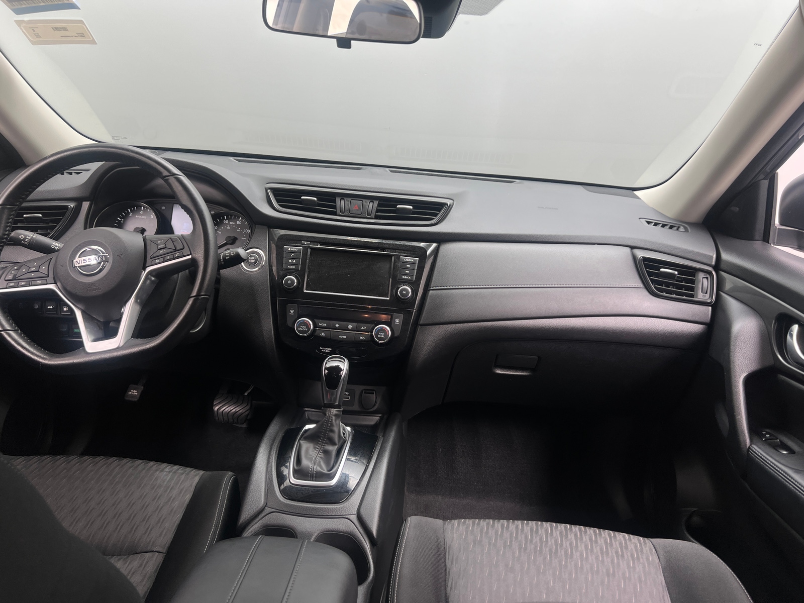 Thumbnail: 2020 Nissan Rogue - 3