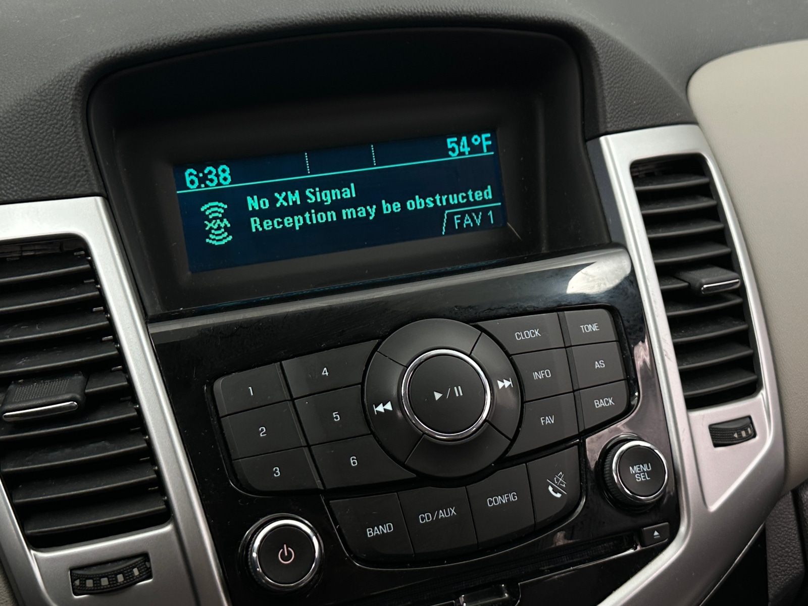 Thumbnail: 2016 Chevrolet Cruze - 4