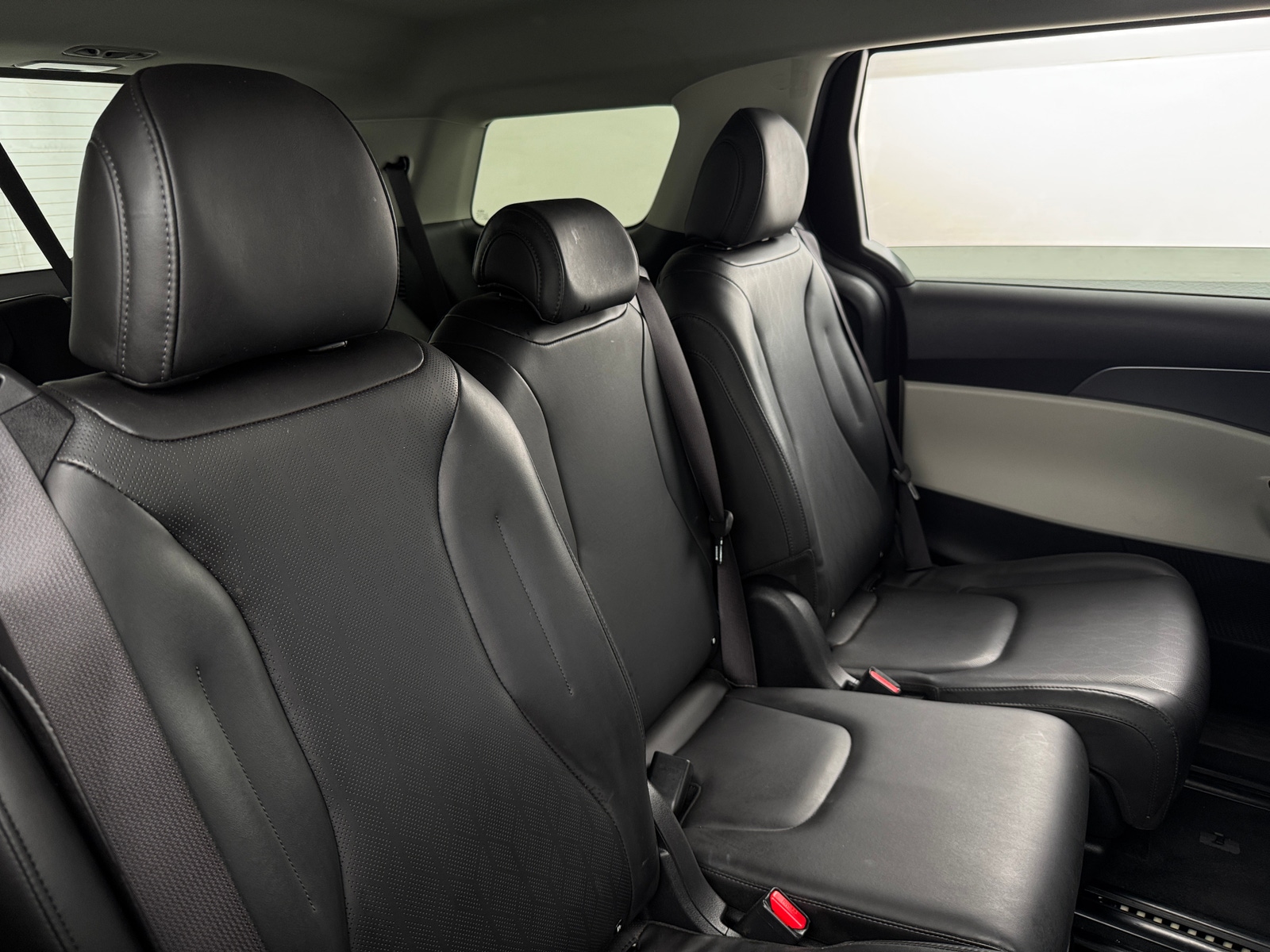 Thumbnail: 2024 Kia Carnival - 5