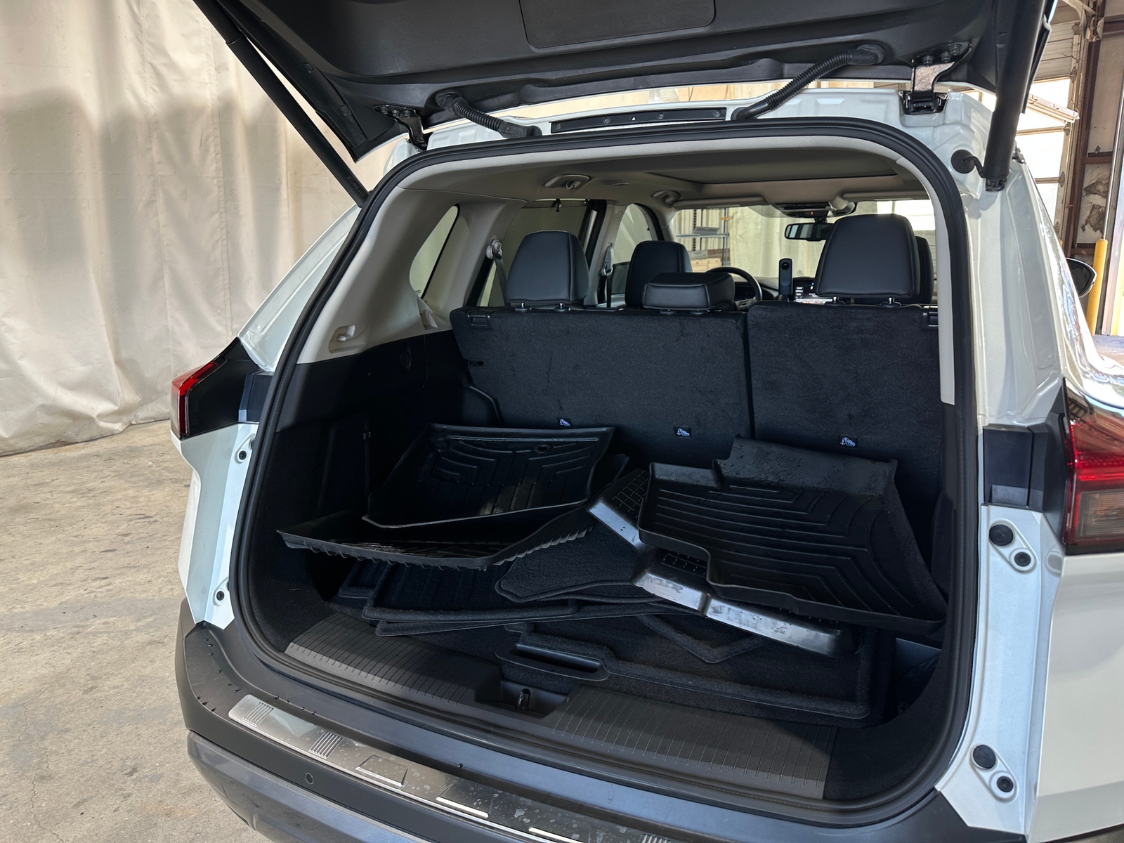 Thumbnail: 2023 Nissan Rogue - 6