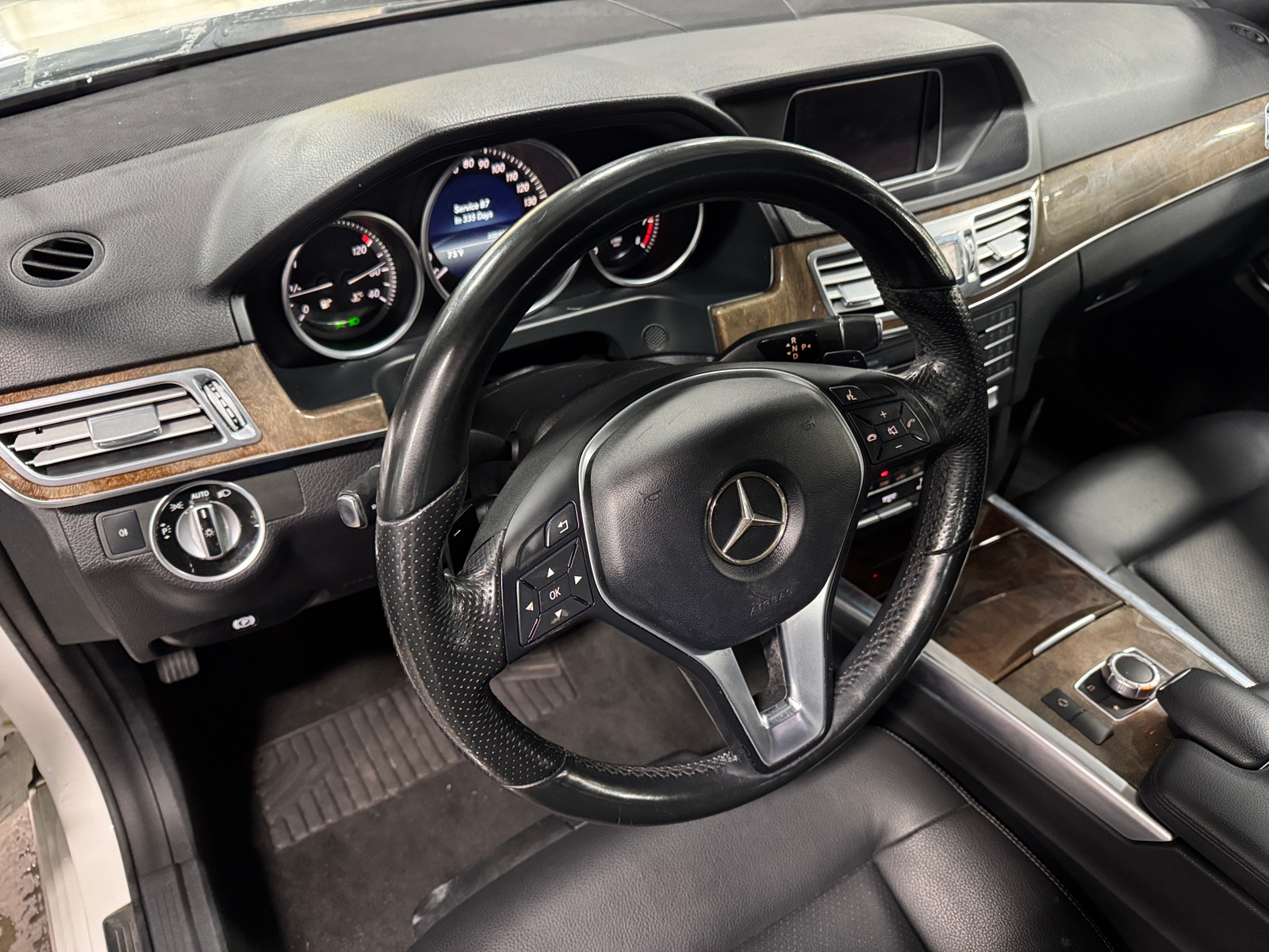 Thumbnail: 2016 Mercedes-Benz E-Class - 4