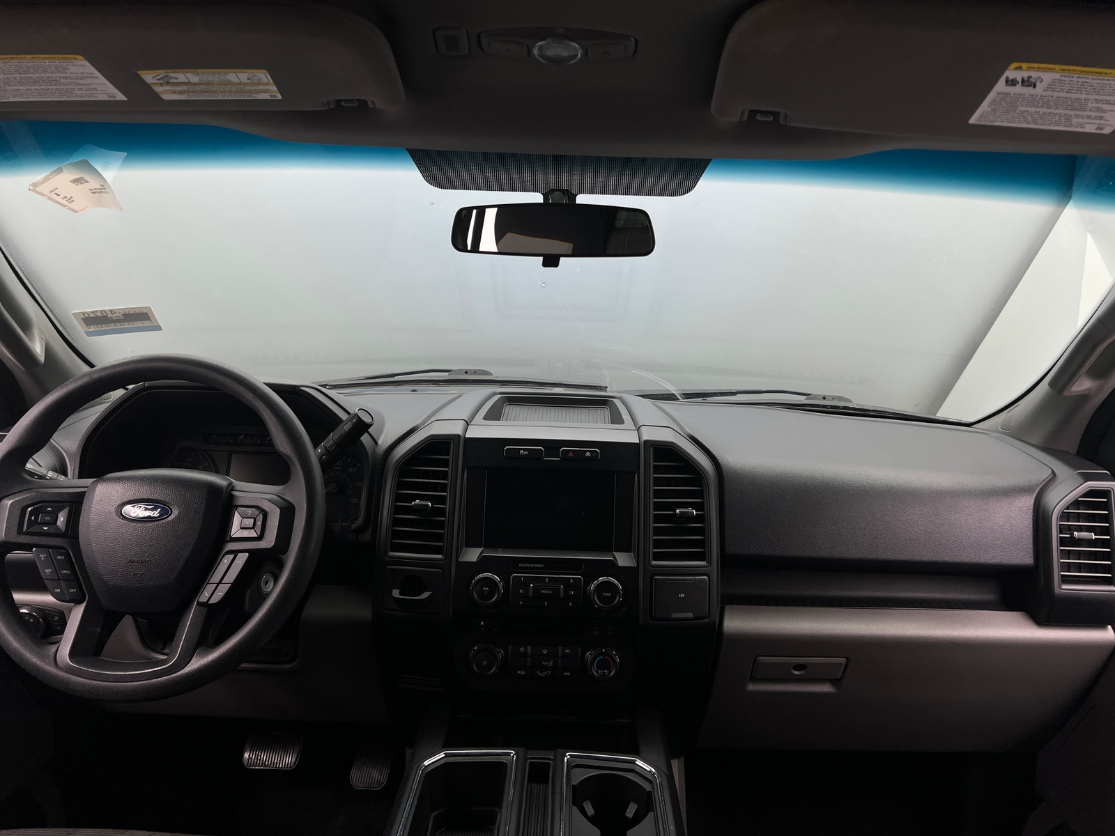 Thumbnail: 2018 Ford Econoline - 3