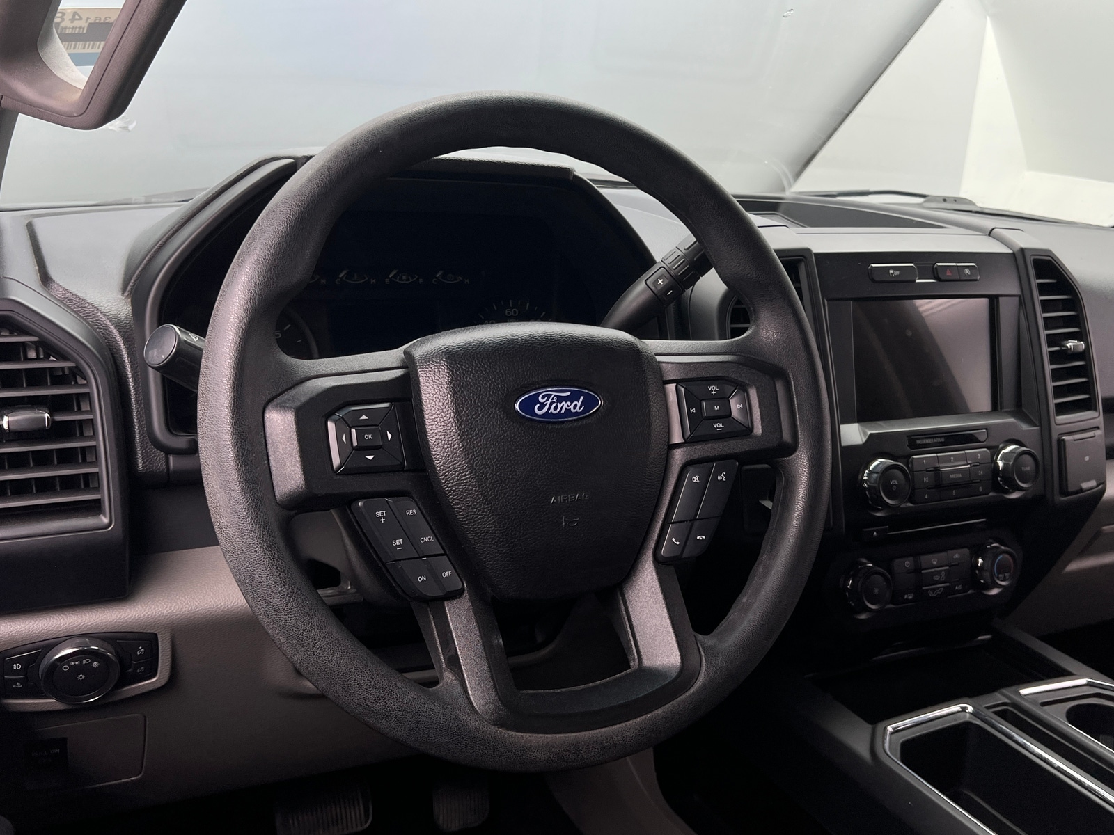 Thumbnail: 2018 Ford Econoline - 5