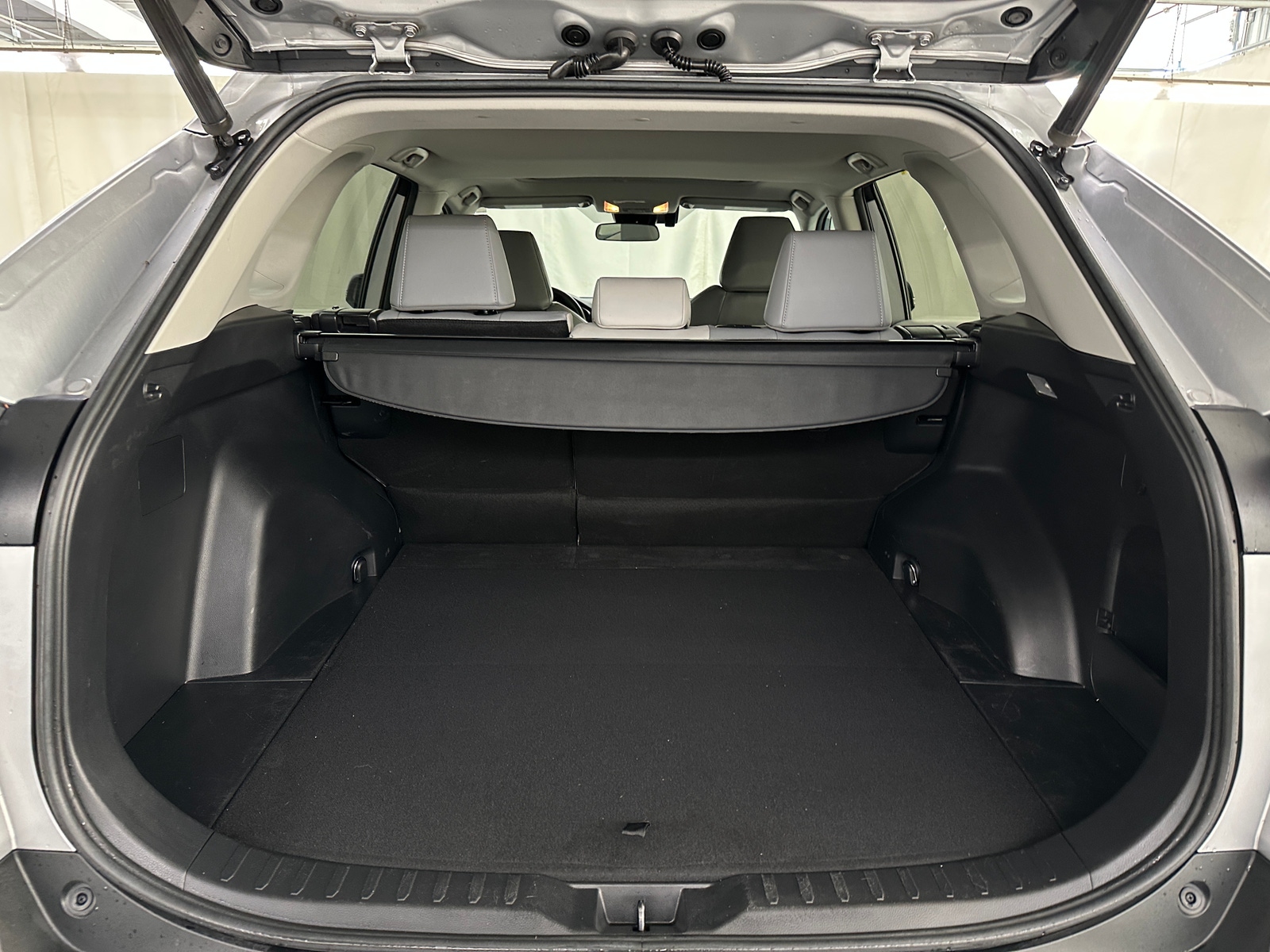 Thumbnail: 2019 Toyota RAV4 - 7