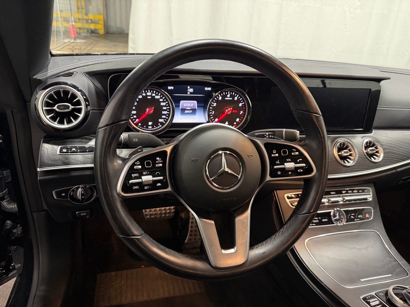 Thumbnail: 2019 Mercedes-Benz E-Class - 3