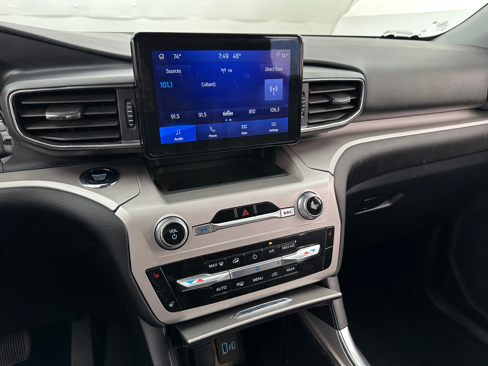 Thumbnail: 2023 Ford Explorer - 3