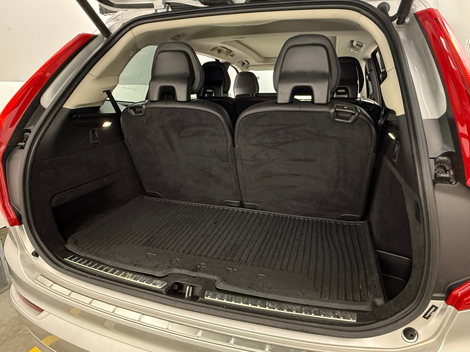 Thumbnail: 2022 Volvo XC90 - 6