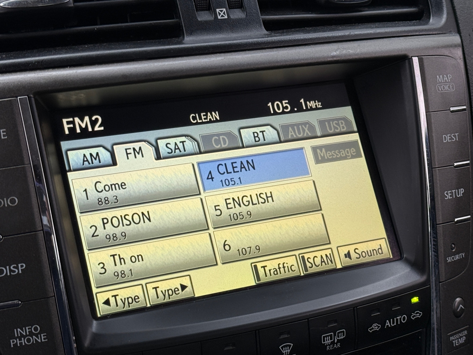 Thumbnail: 2010 Lexus IS - 3