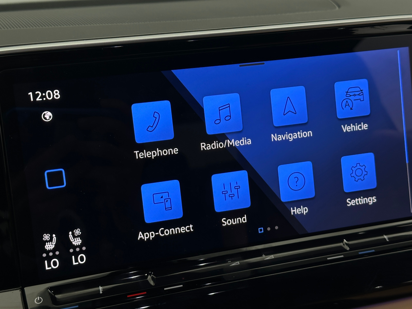 Thumbnail: 2025 Volkswagen Atlas - 3