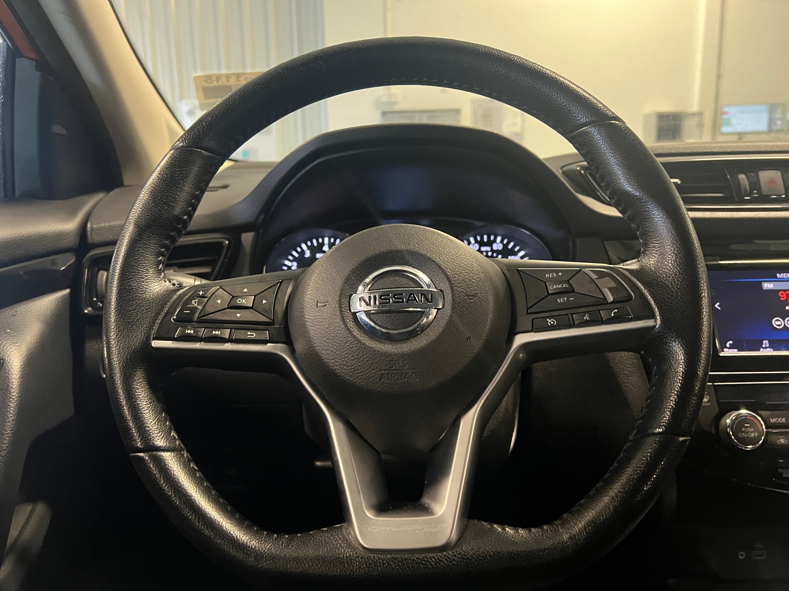 Thumbnail: 2022 Nissan Rogue Sport - 5