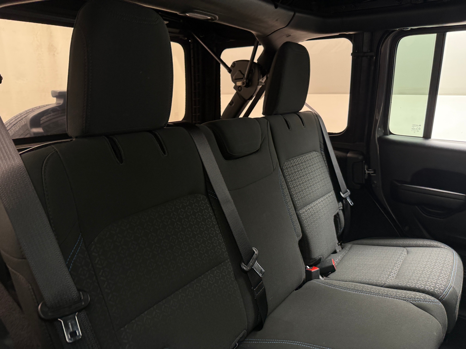 Thumbnail: 2021 Jeep Wrangler - 6