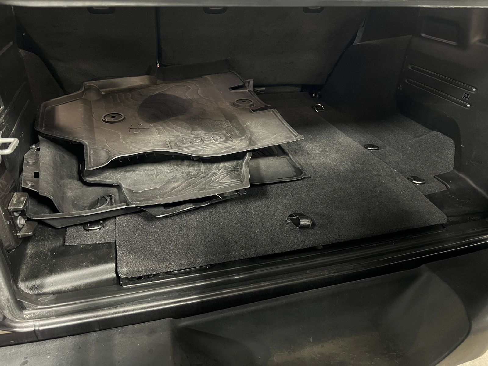 Thumbnail: 2021 Jeep Wrangler - 7