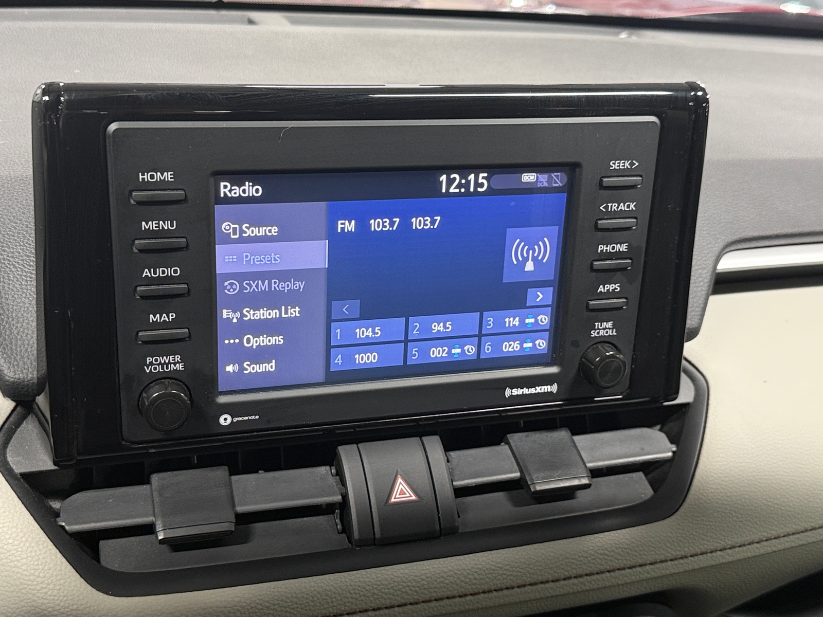 Thumbnail: 2021 Toyota RAV4 - 4