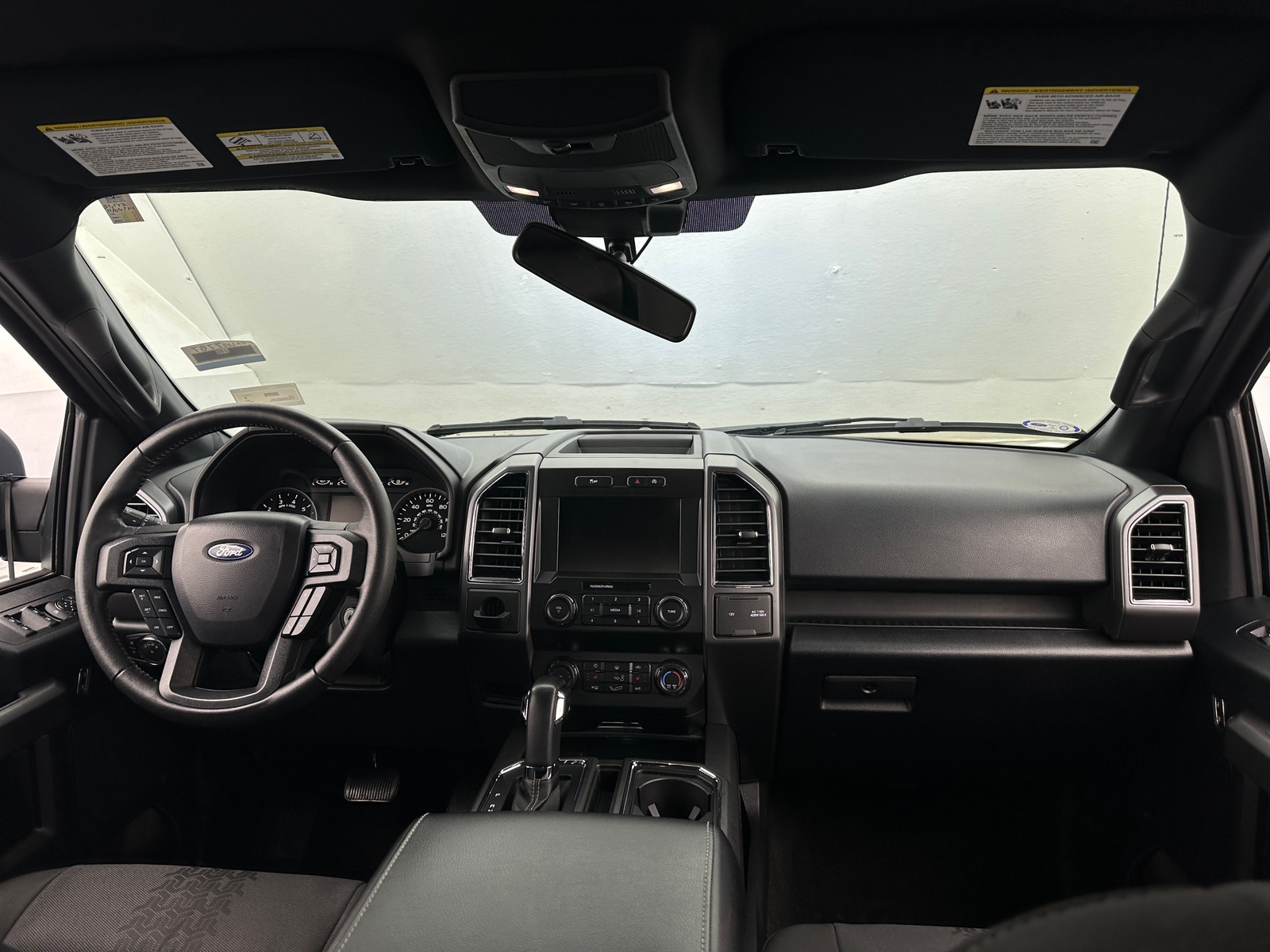 Thumbnail: 2019 Ford Econoline - 3