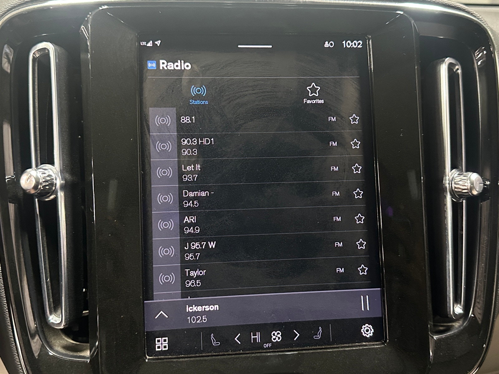 Thumbnail: 2024 Volvo XC40 - 3