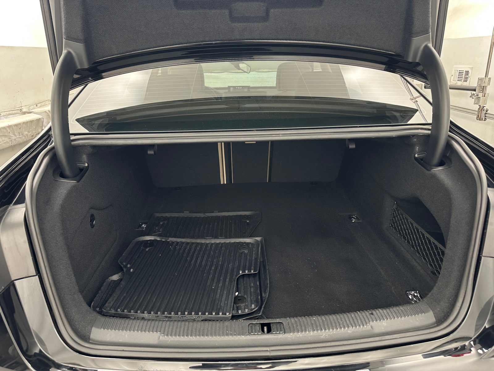 Thumbnail: 2018 Audi A6 - 6