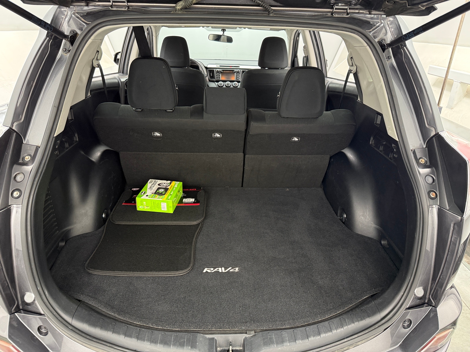 Thumbnail: 2016 Toyota RAV4 - 7