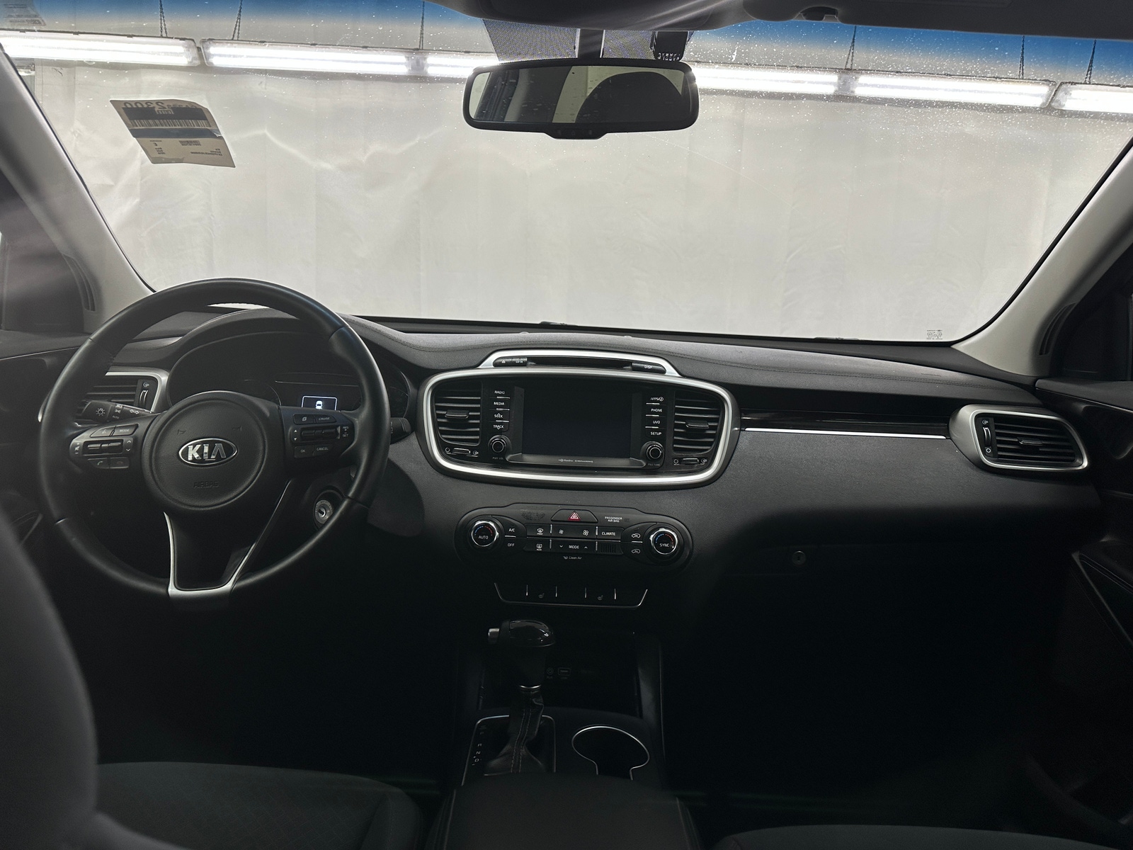 Thumbnail: 2018 Kia Sorento - 3